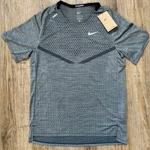 Nike Techknit Dri Fit ADV Running Shirt Gray Men’s Sz Small DM4753-010